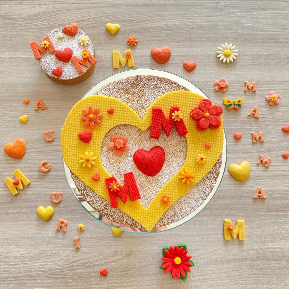 deliziosa torta brownies in un guscio sottile di frolla decorato deliziosa torta brownies in un guscio sottile di frolla decorato