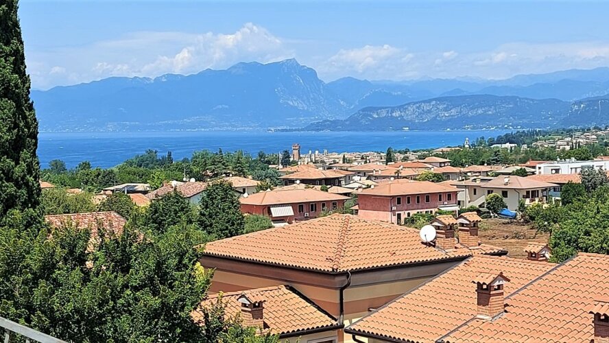 a3a1ee3d-af43-4472-a368-fdbb85c92c2d a3a1ee3d-af43-4472-a368-fdbb85c92c2d