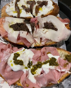 Grappoli e Luppoli Milano Enoteca Birreria