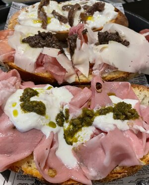 Grappoli e Luppoli Milano Enoteca Birreria