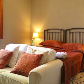Double Room Double Room