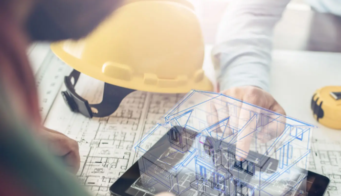 Analisi e Progettazione: dalla costruzione all’impianto energetico Cantiere di ristrutturazione industriale con tecnici che analizzano planimetrie e strutture
