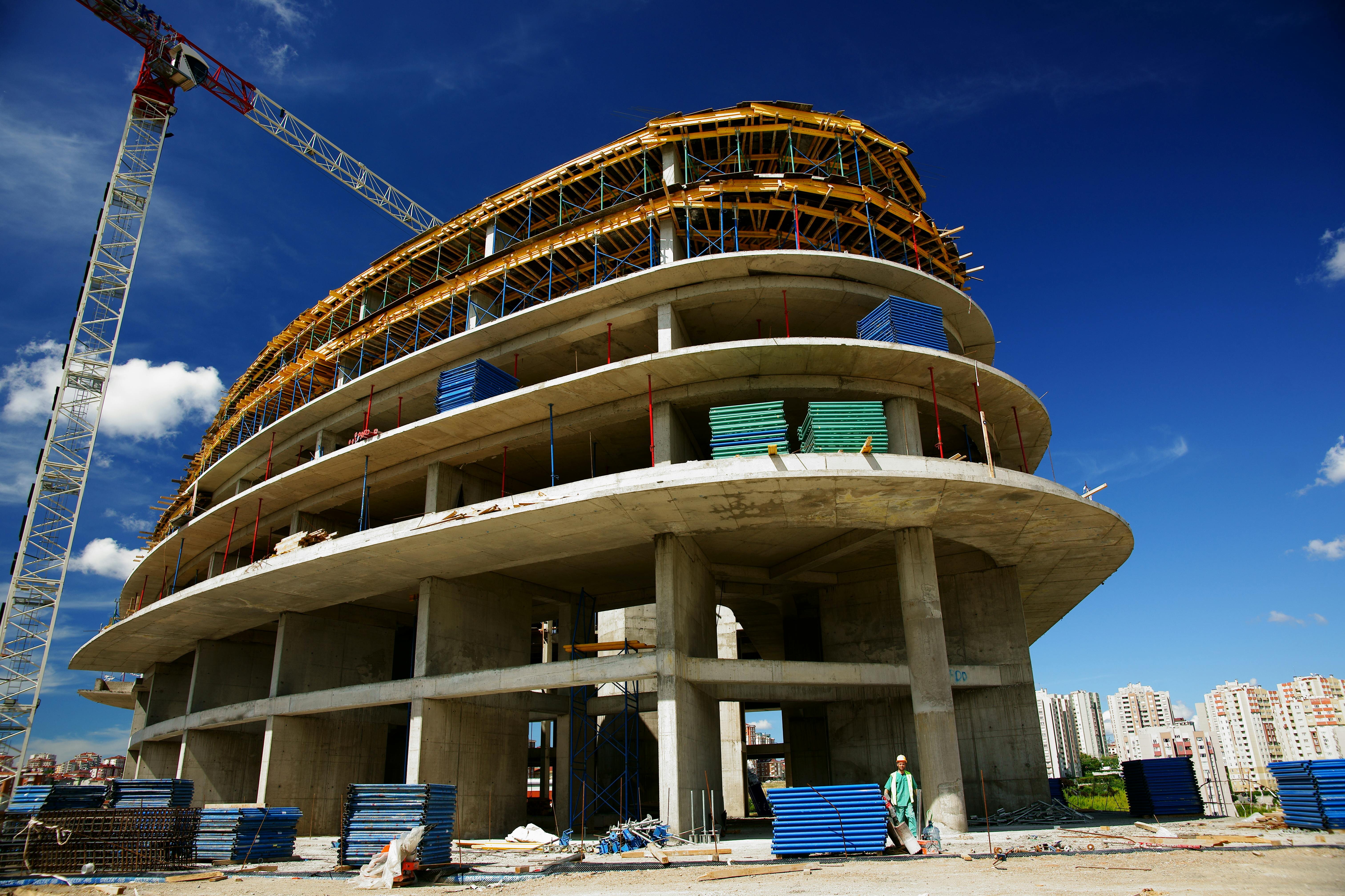 Sviluppiamo progetti energetici industriali partendo da siti esistenti, integrando rigenerazione edilizia, impiantistica e strutturazione tecnica e finanziaria.
