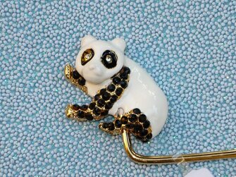 panda_strass_oro particolare.jpeg panda_strass_oro particolare.jpeg