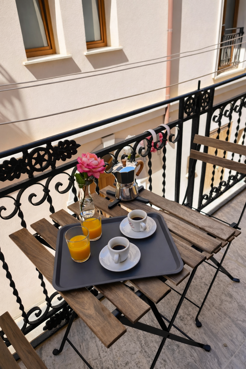 balcone-con-colazione-castellammare-centro balcone-con-colazione-castellammare-centro