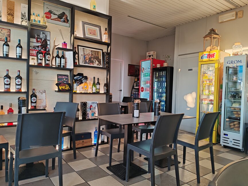 bar