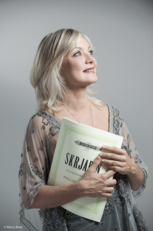 e2dfcf2e-cba5-4528-becb-7a38c4adf962