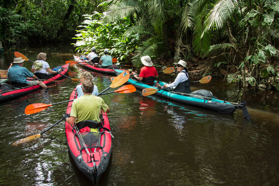 amazon-kayaking-tour-group amazon-kayaking-tour-group