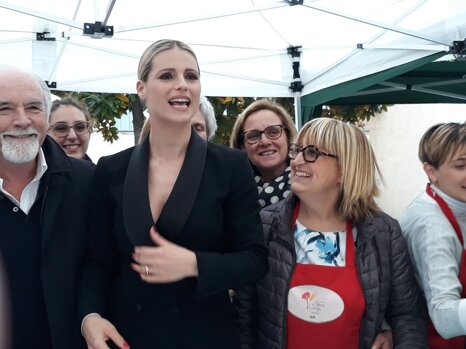 94383f92-4085-4aa6-b681-c2af64342d20 94383f92-4085-4aa6-b681-c2af64342d20