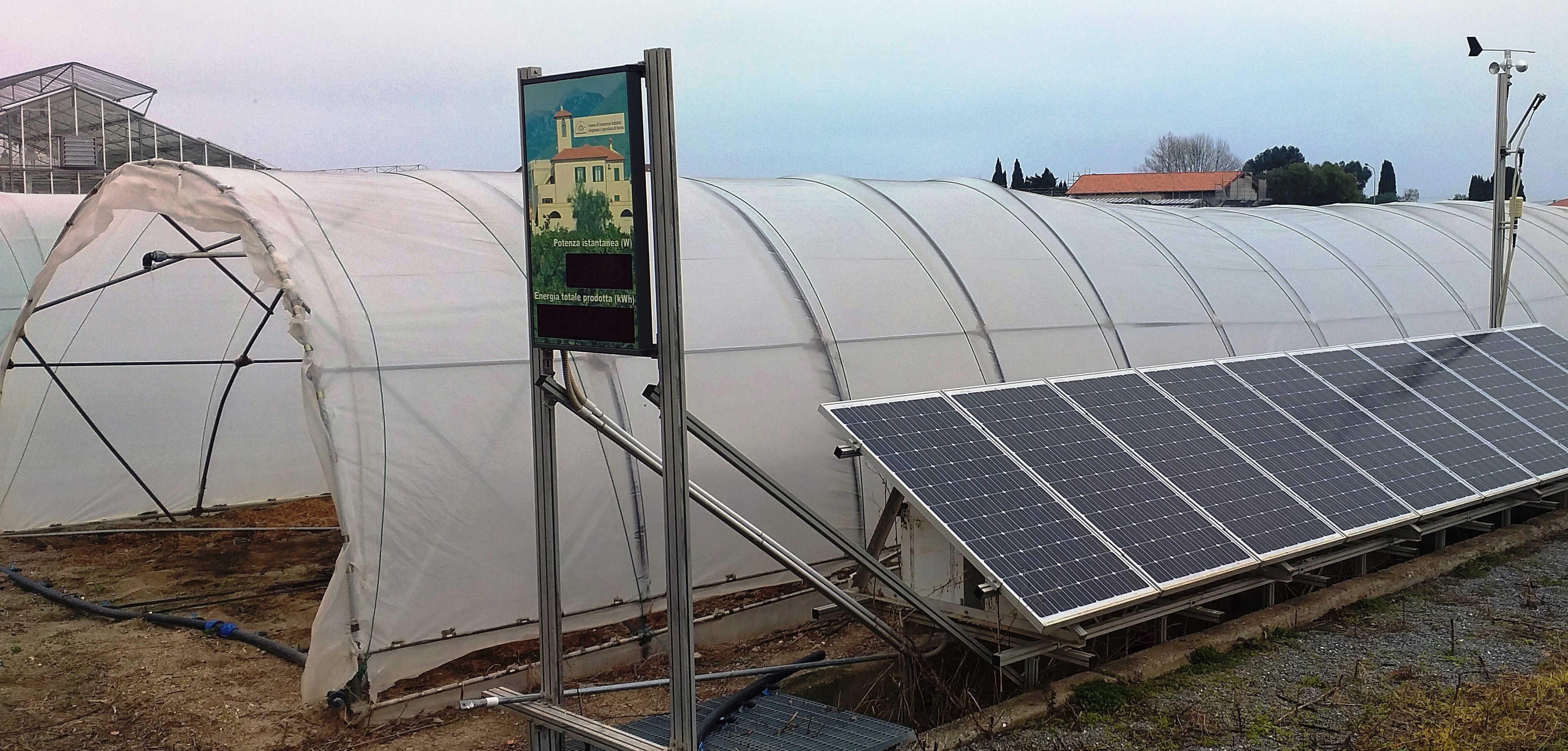 Florovivaismo: "Il 30% delle imprese a rischio "switch-off". Servono serre green