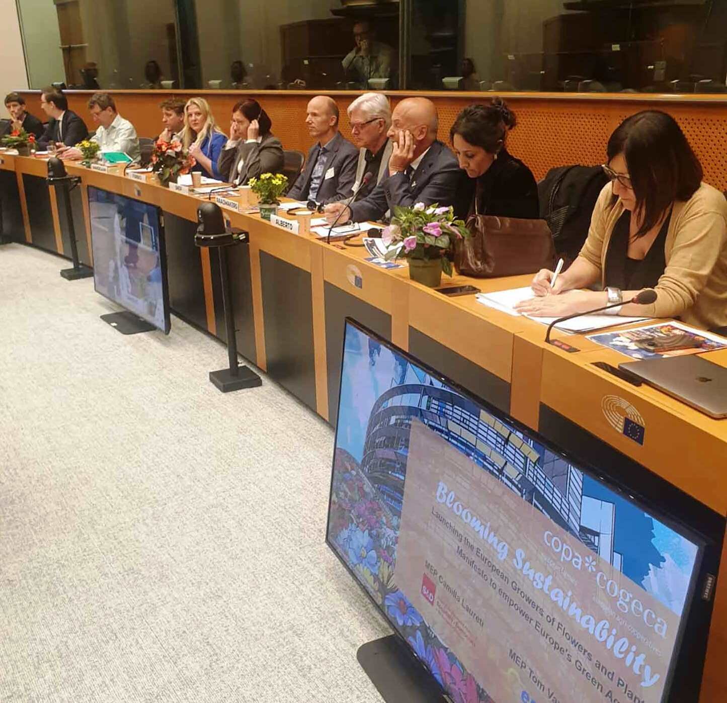 Florovivaisti Italiani-Cia sottoscrive manifesto Copa-Cogeca per rilancio settore