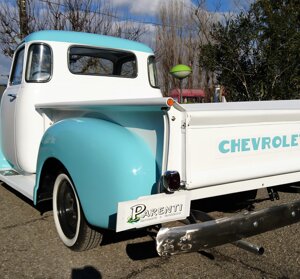 Chevrolet 3100 bicolore