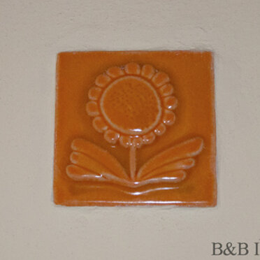 Vecchia Toscana mit Mansardefenster, Bergseite Vecchia Toscana mit Mansardefenster, Bergseite