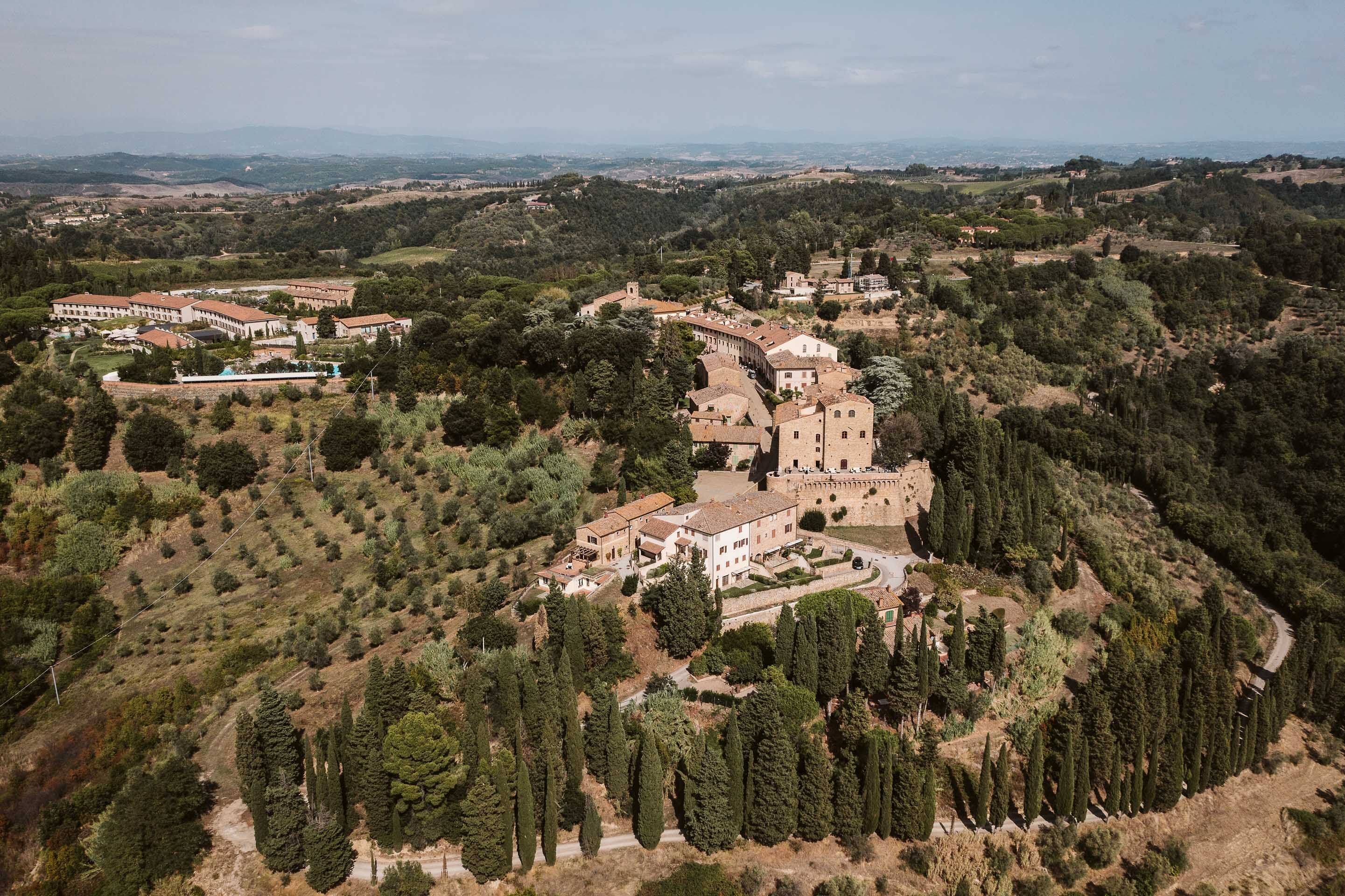 An intimate Jewish Wedding at Castelfalfi Golf Resort: Jackie & Andy Tuscan Dream - September 2021 An intimate Jewish Wedding at Castelfalfi Golf Resort: Jackie & Andy Tuscan Dream - September 2021