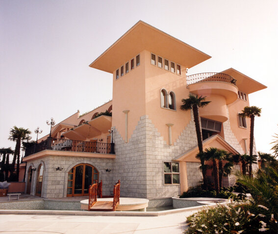 d6536759-8f28-464c-9617-21e08caaca99