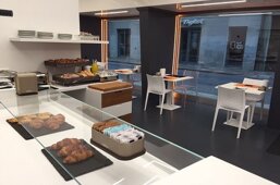 b046bf21-cef9-4ca7-b1db-04d9ade82207