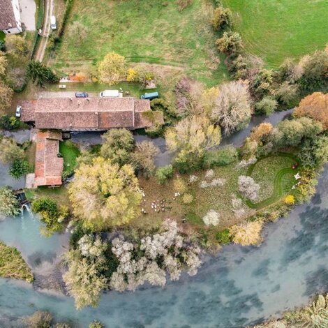 fe5125b3-1471-440b-ac2d-97c515313b8a