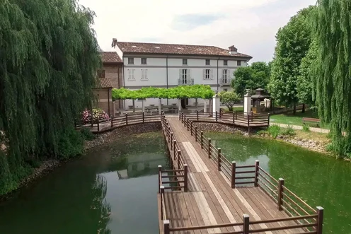 e2fc3868-2e84-420d-8e39-2c3c34e65aad