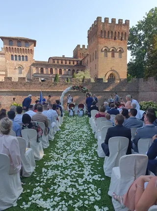 afc2e9cb-e009-43e8-a66b-3951ef30ba5f