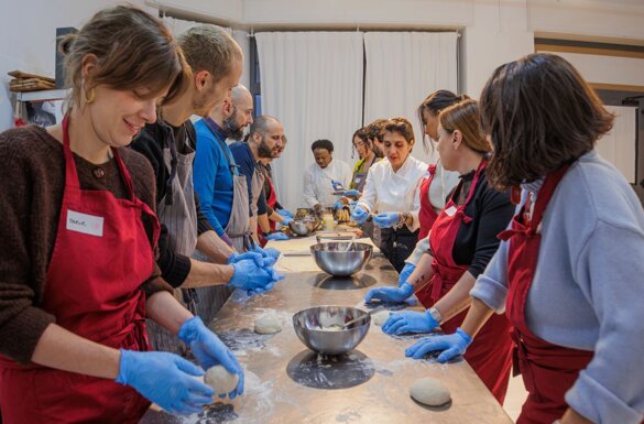 303eaa22-bef4-475a-92dc-02ea6971fe68 303eaa22-bef4-475a-92dc-02ea6971fe68