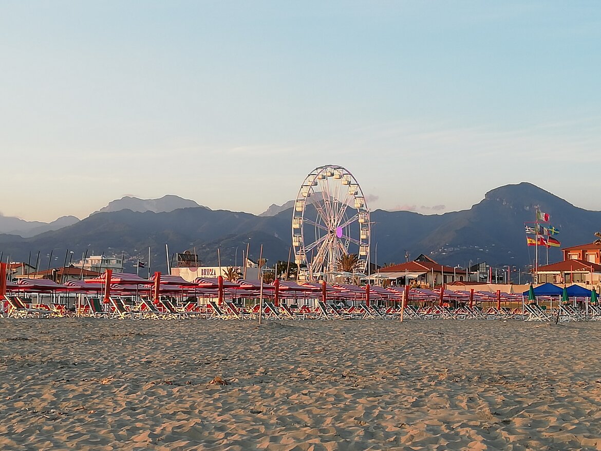 Spiaggia di Lido di Camaiore Spiaggia di Lido di Camaiore