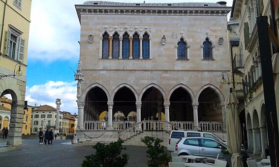 d95ffb85d0454609bcfc0b01235279b0