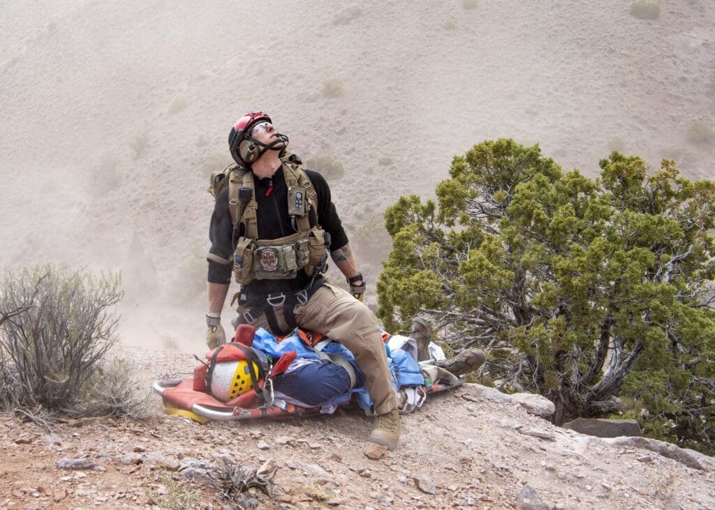 L'Importanza della Barella Medevac P/N 402 nel Recupero in Spazi Confinati