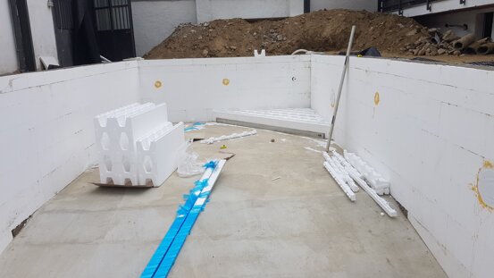 8153b4ae-cd30-4995-95f1-0a980db0193e 8153b4ae-cd30-4995-95f1-0a980db0193e