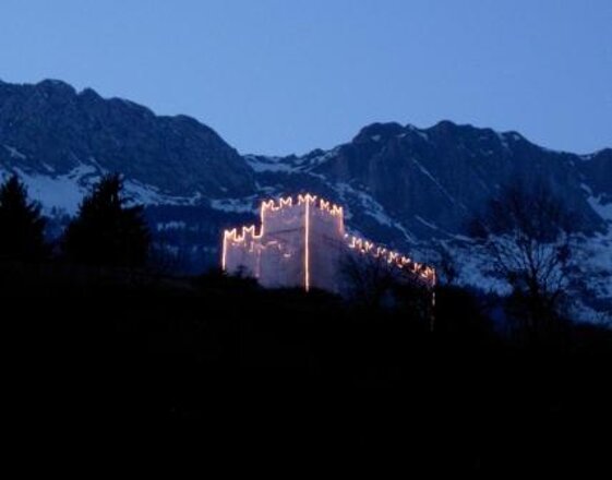 ef6285b6-5311-4139-9172-fd45d8057730 ef6285b6-5311-4139-9172-fd45d8057730