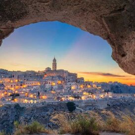 Matera Sassi Patrimonio UNESCO Sassi di Matera visti da una grotta