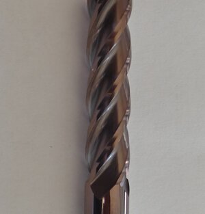 End mill for high alloy steel and steinless steel