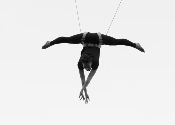 ilaria venturi danza acrobatica aerea corsi roma airal danzaaerea 5b.jpeg