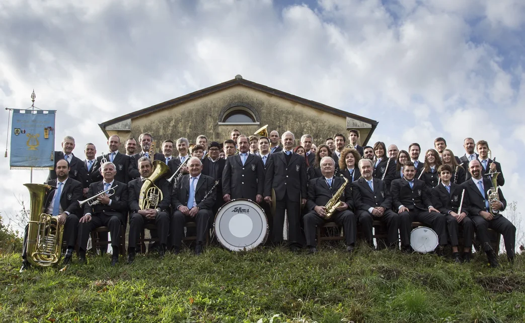 foto gruppo banda chiesetta ok