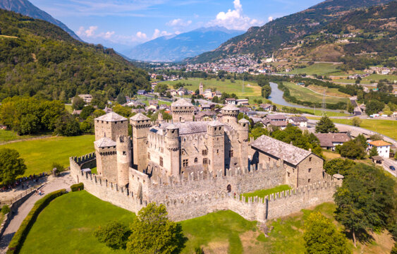 12 tour valle d aosta.jpeg