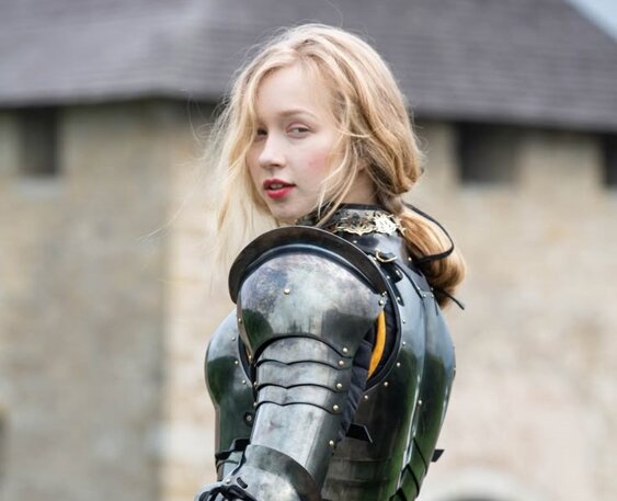 female knight armor made of blackened spring steel “dark star” (1).jpeg