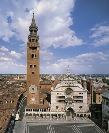 cremona torrazzo.jpeg cremona torrazzo.jpeg