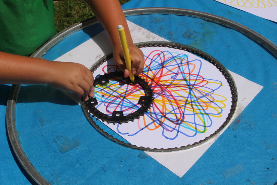 Laboratorio creativo bambini bicicletta, ludobus, biblioteca, scuola, animazione