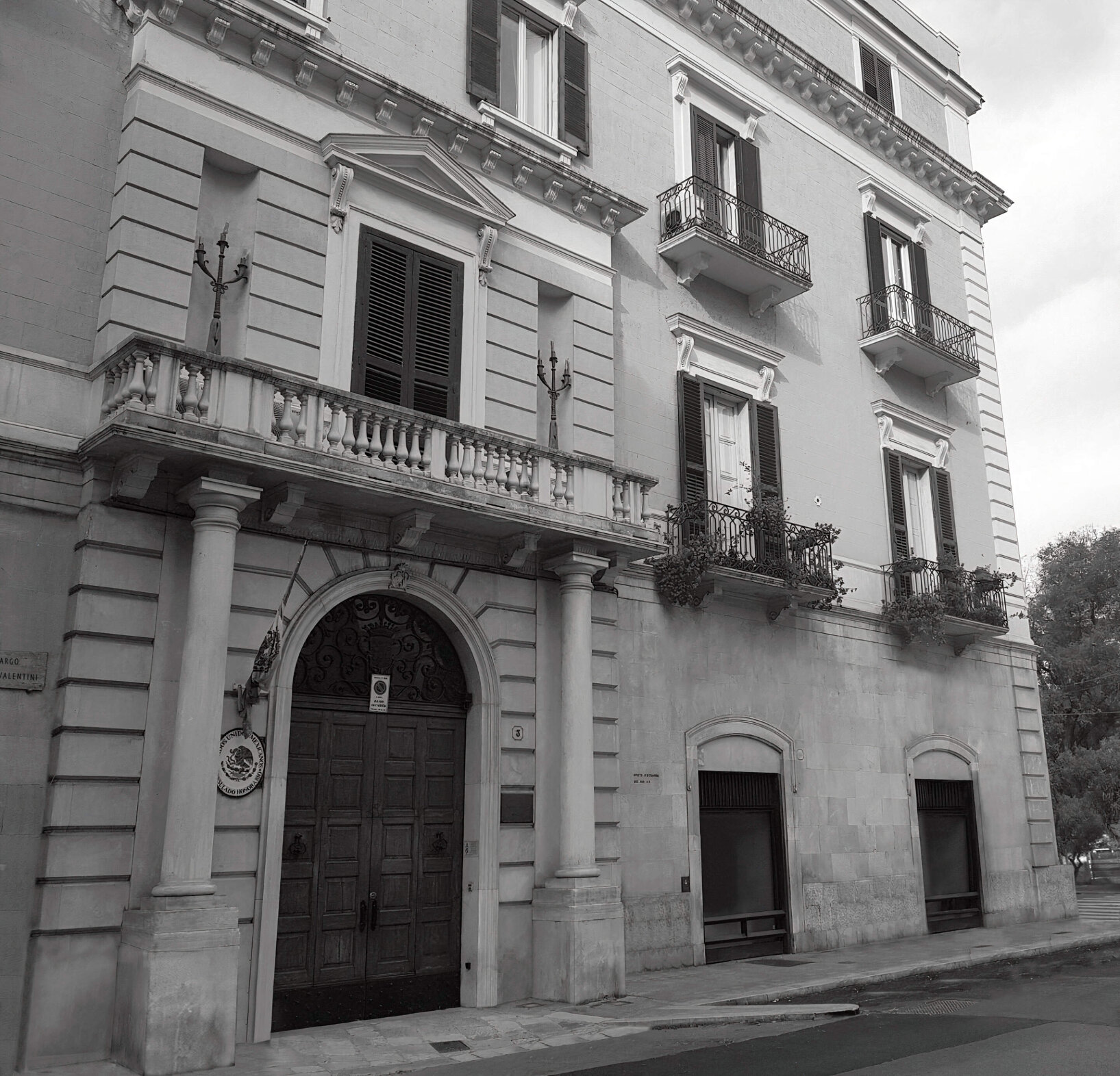 b4f659f9-8b67-4e89-8d90-50fd4cdbf5ba