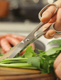 17370e23-2920-476d-a8c2-6fe3ebec5903