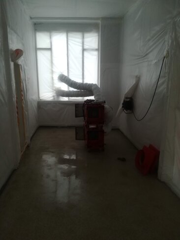 fff97b44-4f17-4f25-bc52-bd863ce02042 fff97b44-4f17-4f25-bc52-bd863ce02042