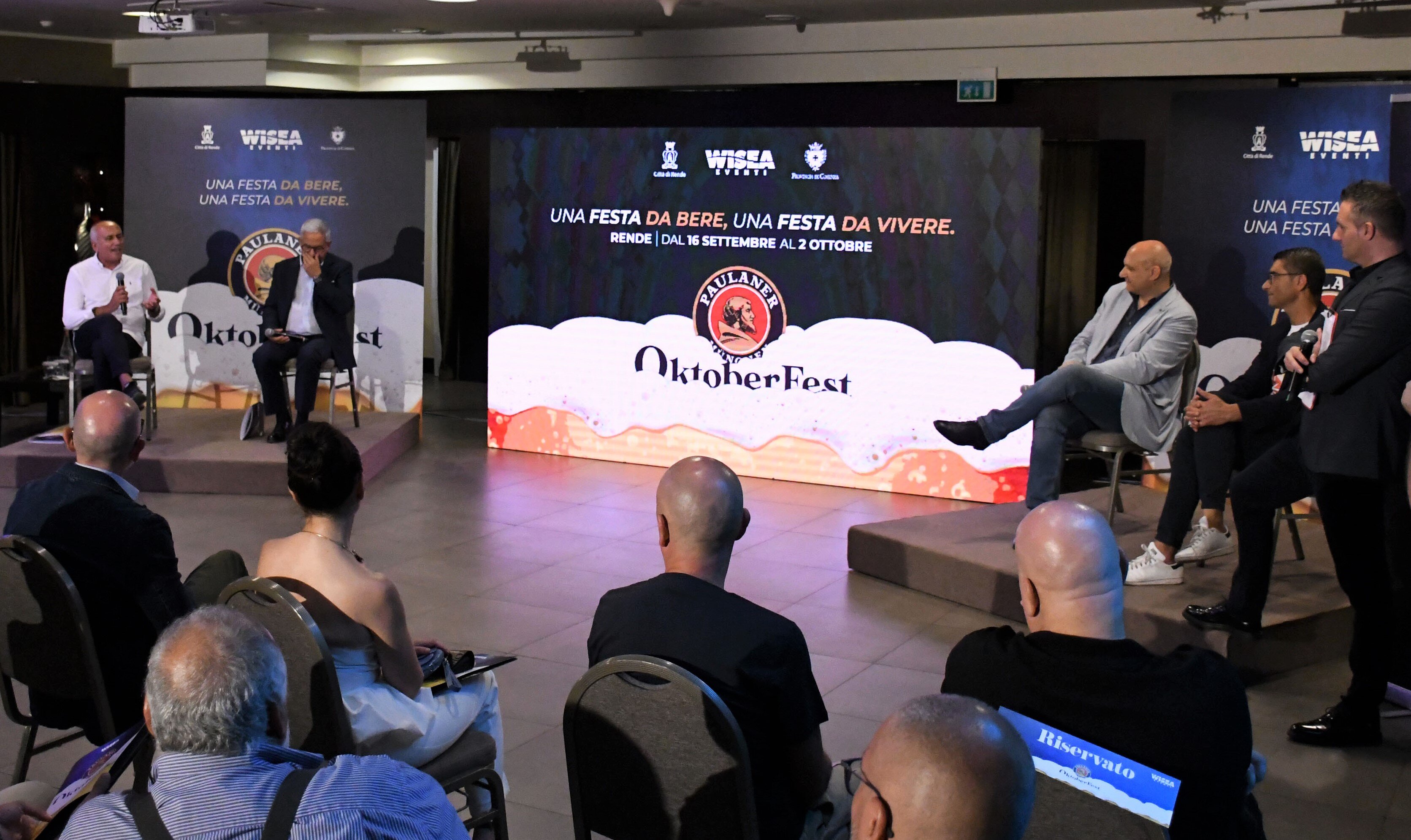 ANNUNCIATE IN CONFERENZA LE DATE DELL’OKTOBERFEST CALABRIA 2022 ED È GIÀ BOOM DI PRENOTAZIONI ANNUNCIATE IN CONFERENZA LE DATE DELL’OKTOBERFEST CALABRIA 2022 ED È GIÀ BOOM DI PRENOTAZIONI