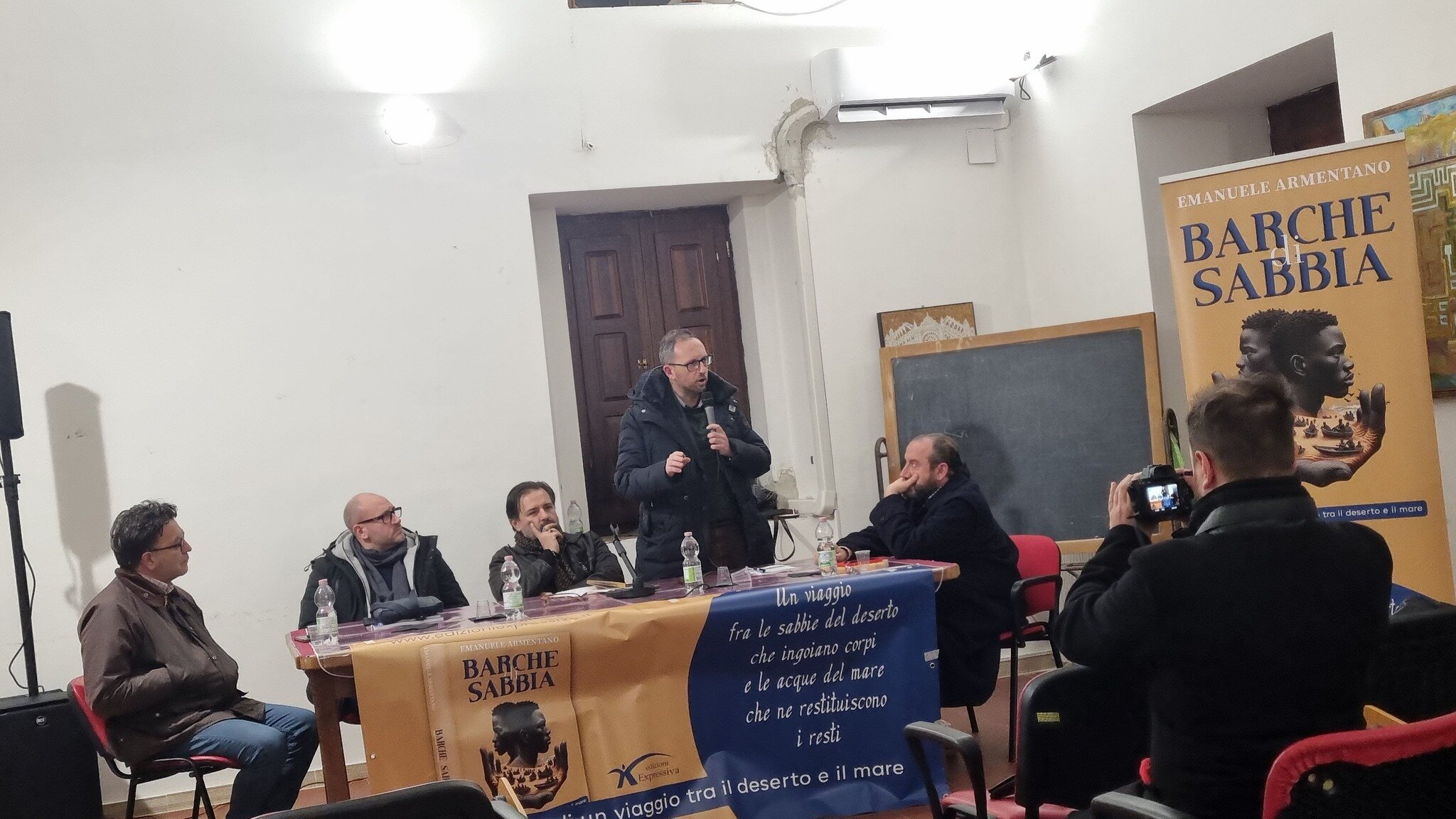 A San Demetrio Corone, il giornalista Emanuele Armentano ha presentato il libro &ldquo;Barche di Sabbia&rdquo;