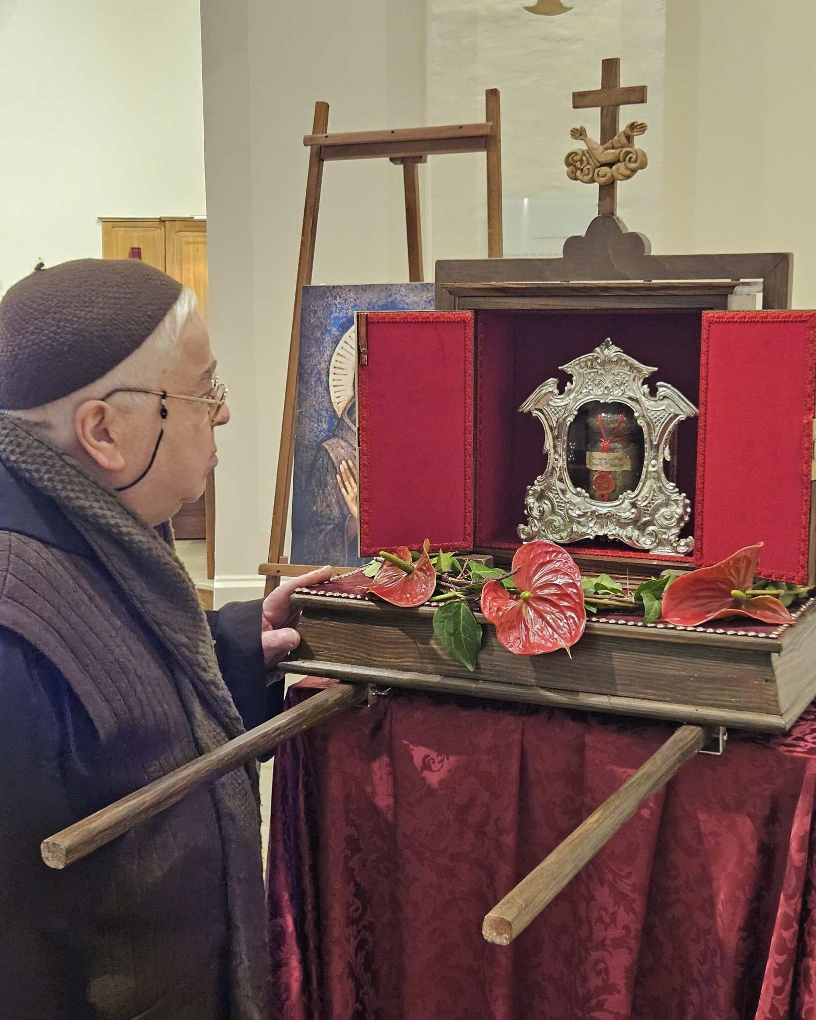 BISIGNANO ACCOGLIE LA RELIQUIA DI SAN FRANCESCO D’ASSISI BISIGNANO ACCOGLIE LA RELIQUIA DI SAN FRANCESCO D’ASSISI