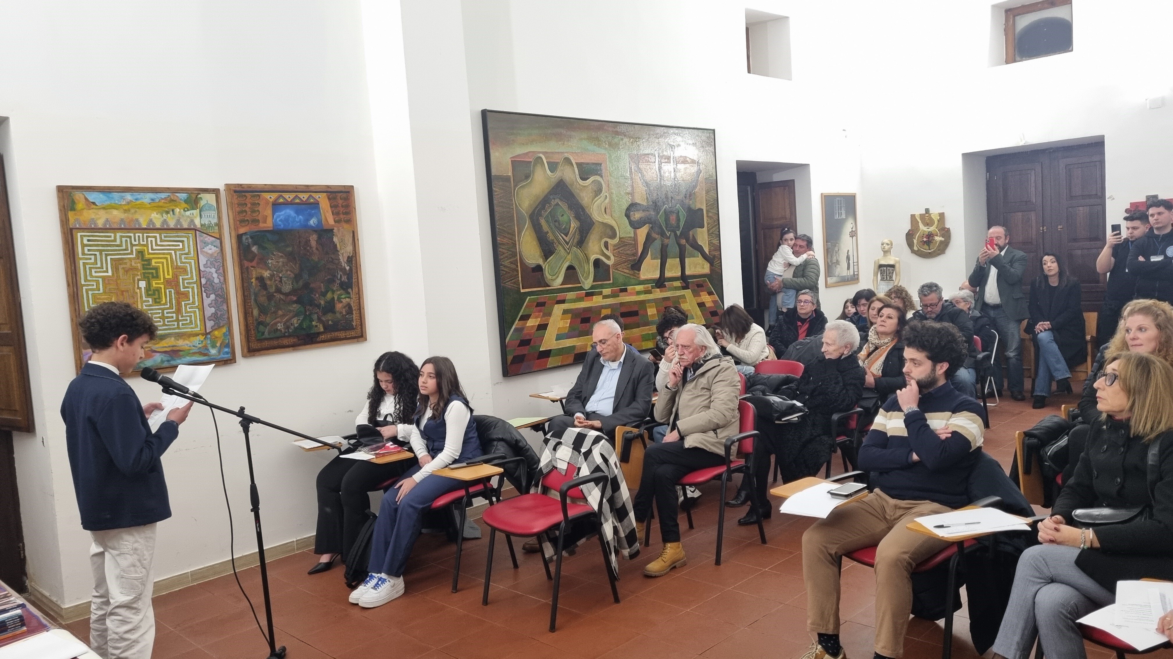 San Demetrio Corone, Federica Feraco di Santa Sofia d' Epiro vince Il Festival Internazionale per Lettori Puri di Poesia: &ldquo;La Biblioteca di Calliope&rdquo; .