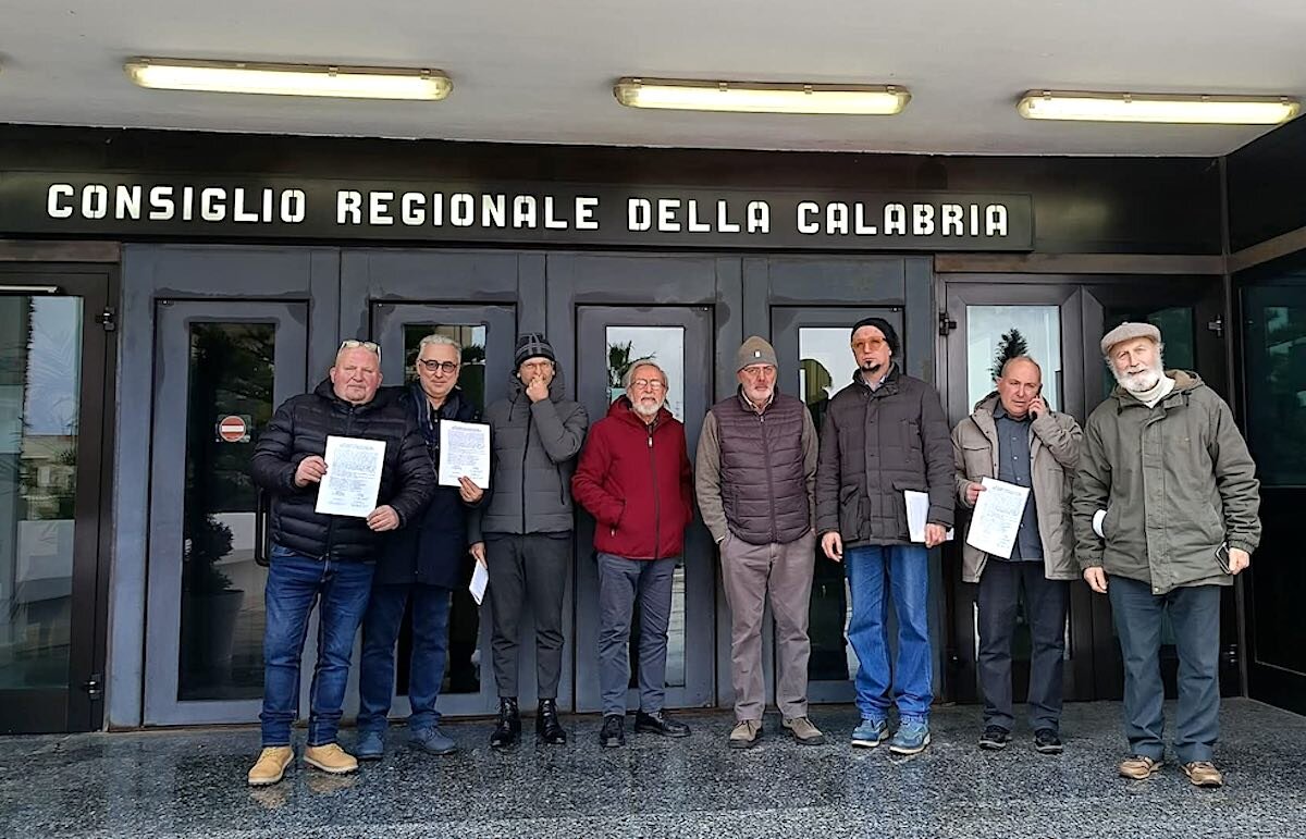 &Egrave; stata depositata ieri, nel Consiglio regionale della Calabria, una proposta di legge di iniziativa popolare