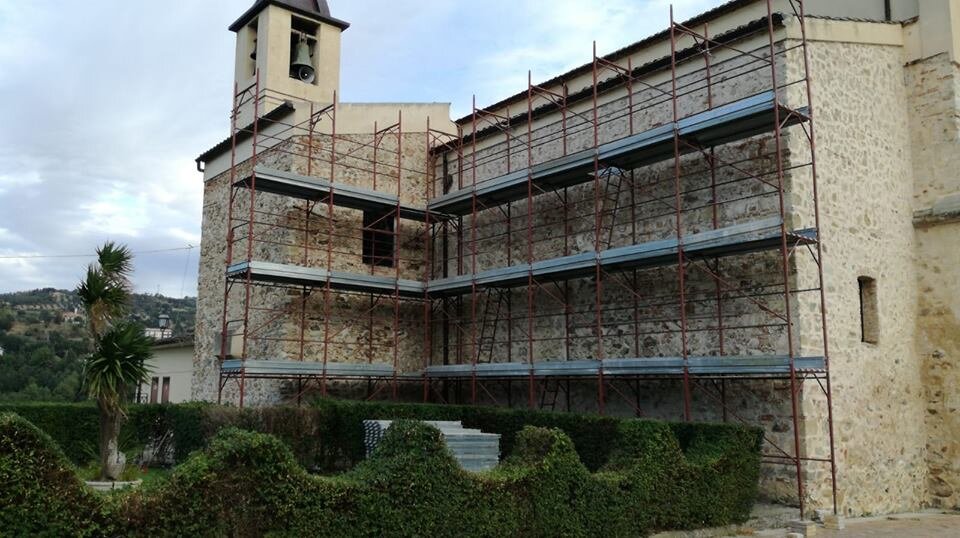 BISIGNANO: INIZIANO I LAVORI ALLA CHIESA DELLA RIFORMA CHIUSA DAL FEBBRAIO DEL 2010. LA NOTIZIA ACCOLTA CON GIOIA DAI FEDELI SPARSI IN TUTTO IL MONDO BISIGNANO: INIZIANO I LAVORI ALLA CHIESA DELLA RIFORMA CHIUSA DAL FEBBRAIO DEL 2010. LA NOTIZIA ACCOLTA CON GIOIA DAI FEDELI SPARSI IN TUTTO IL MONDO