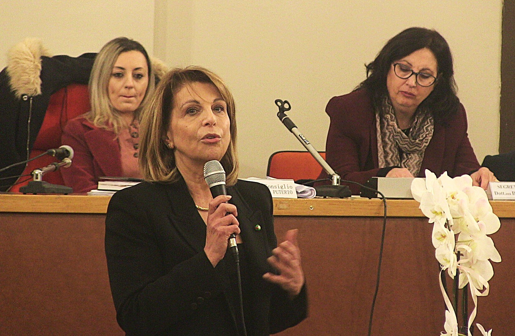 BISIGNANO: CONFERITA LA CITTADINANZA ONORARIA ALLA DOTTORESSA LOREDANA GIANNICOLA DIRETTORE GENERALE DELL&rsquo;UFFICIO SCOLASTICO REGIONALE