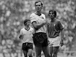 FRANZ BECKENBAUER: IL MITICO KAISER DEL CALCIO CI HA LASCIATO