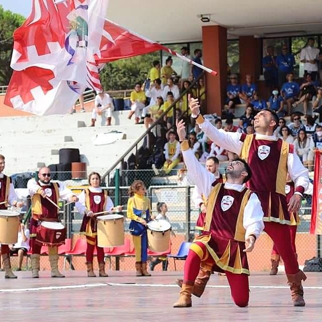 BISIGNANO: IL GRUPPO SBANDIERATORI E MUSICI “IL PALIO DEL PRINCIPE” HA PARTECIPATO AI CAMPIONATI ITALIANI SBANDIERATORI CON RISULTATI LUSINGHIERI BISIGNANO: IL GRUPPO SBANDIERATORI E MUSICI “IL PALIO DEL PRINCIPE” HA PARTECIPATO AI CAMPIONATI ITALIANI SBANDIERATORI CON RISULTATI LUSINGHIERI