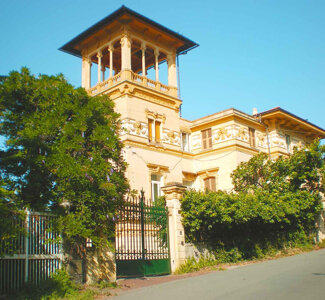 Residenza per Disabili Nell'Edificio liberty situato in Genova Multedo sorge la residenza per Disabili Villa Perla